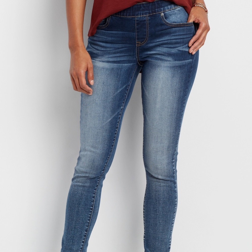 Maurices Denim-Flex Pull-On Whiskered Jegging Jean Size XL Medium Wash